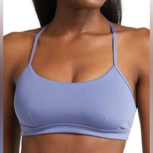 Alo Yoga - Airlift intrigue bra in infinity blue / size Small